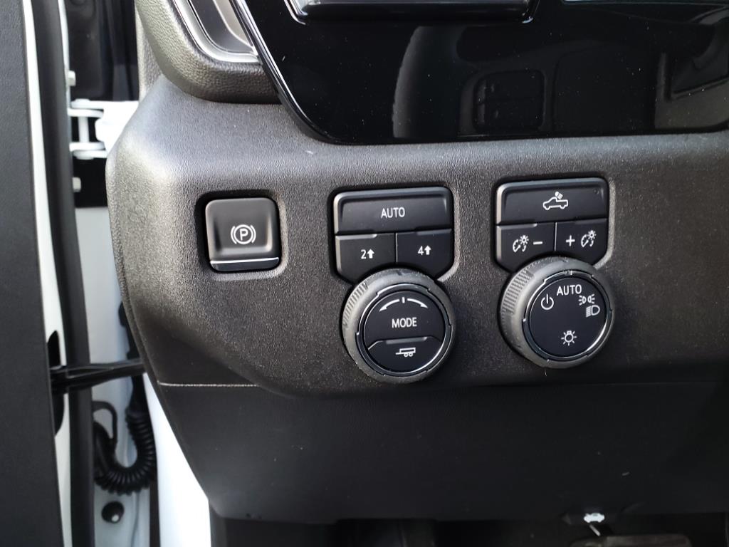 2025 Chevrolet Silverado 1500 LT photo 11