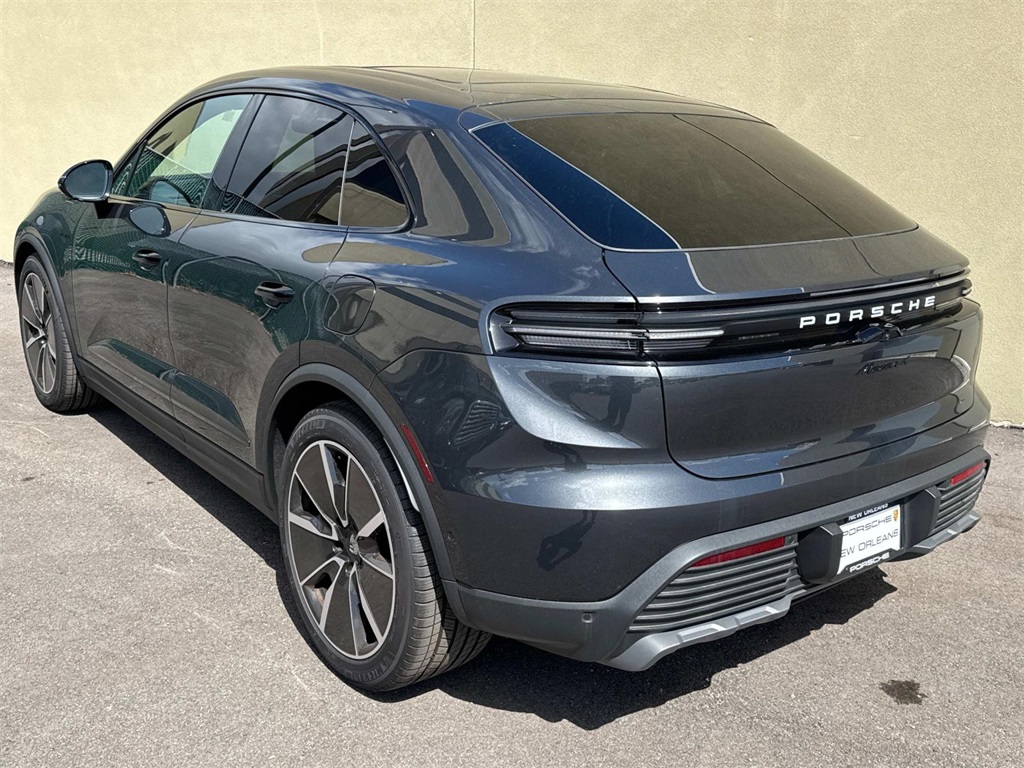 2024 Porsche Macan Electric 4 photo 3