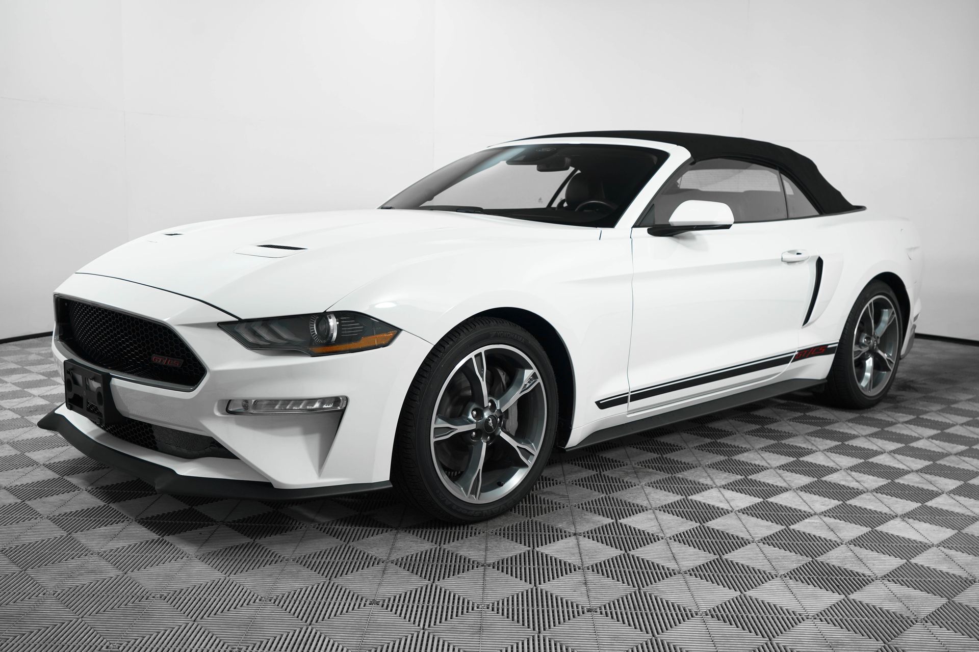 2022 Ford Mustang GT Premium Convertible photo 3