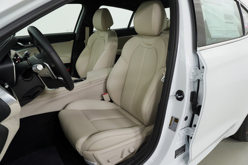 2026 Genesis G70 2.5T AWD photo 11