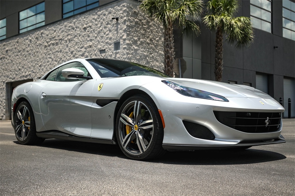 2019 Ferrari Portofino Base photo 2