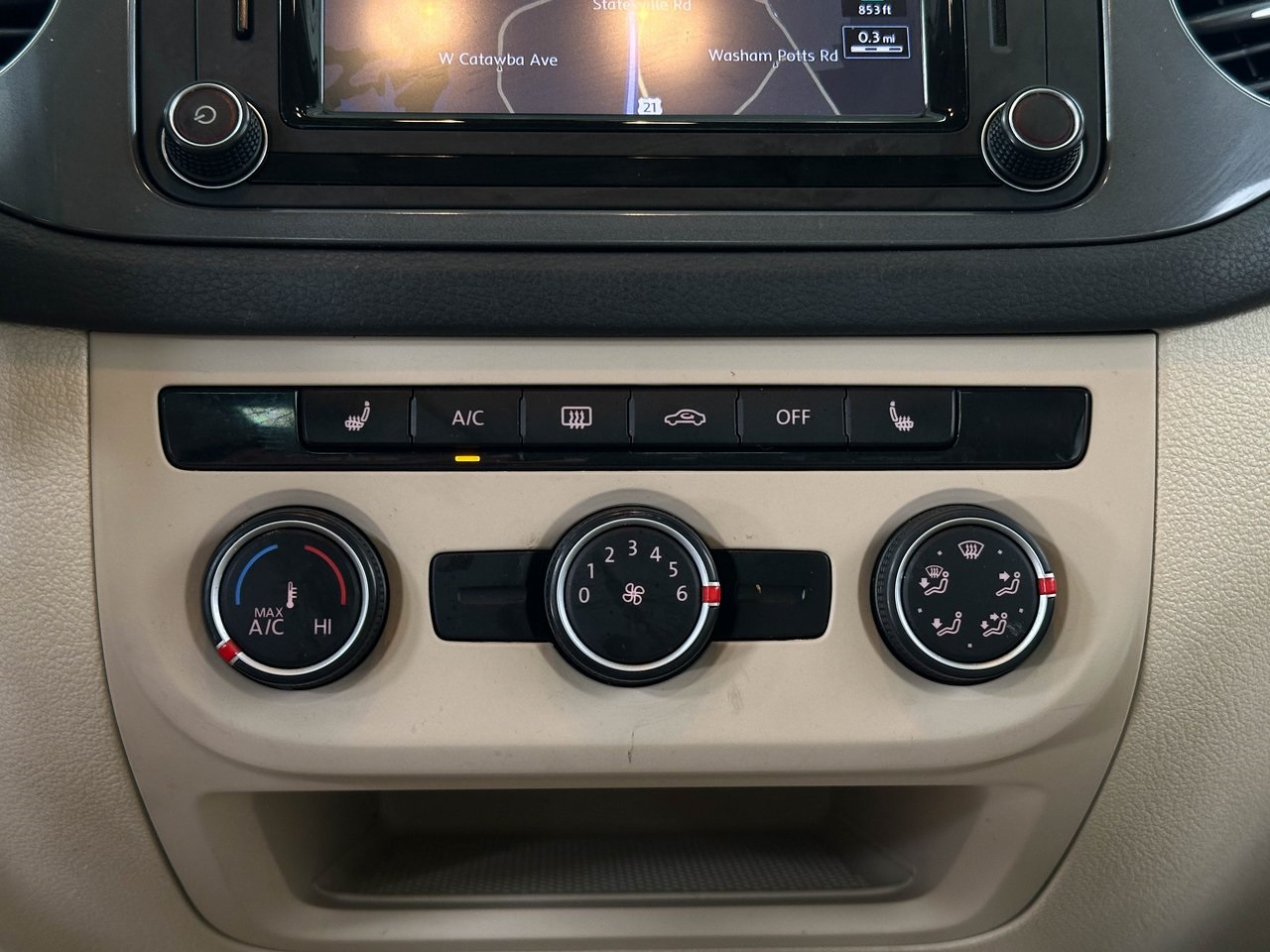 2016 Volkswagen Tiguan S photo 12