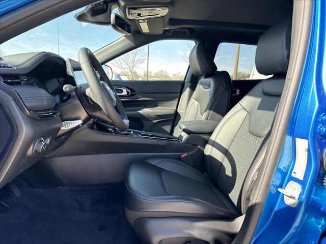 2025 Jeep Compass Latitude photo 6