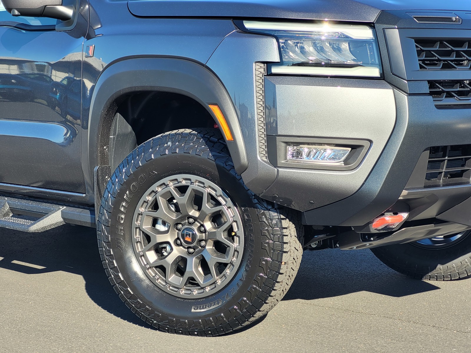 2026 Nissan Frontier PRO-4X photo 3