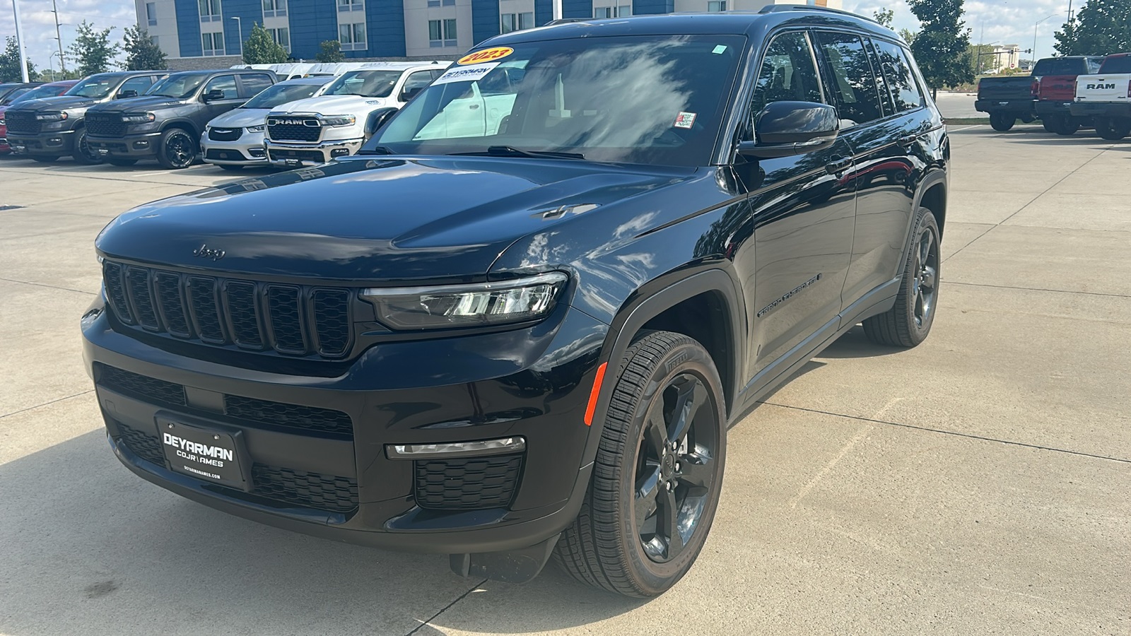 2023 Jeep Grand Cherokee Limited photo 7