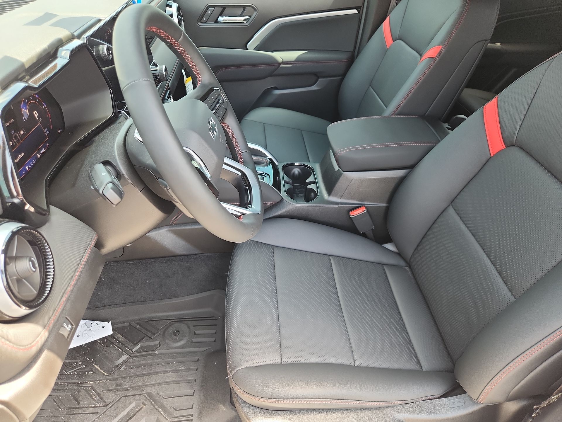 2025 Chevrolet Colorado Z71 photo 18