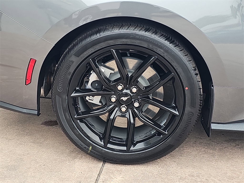 2025 Ford Mustang GT Premium photo 5