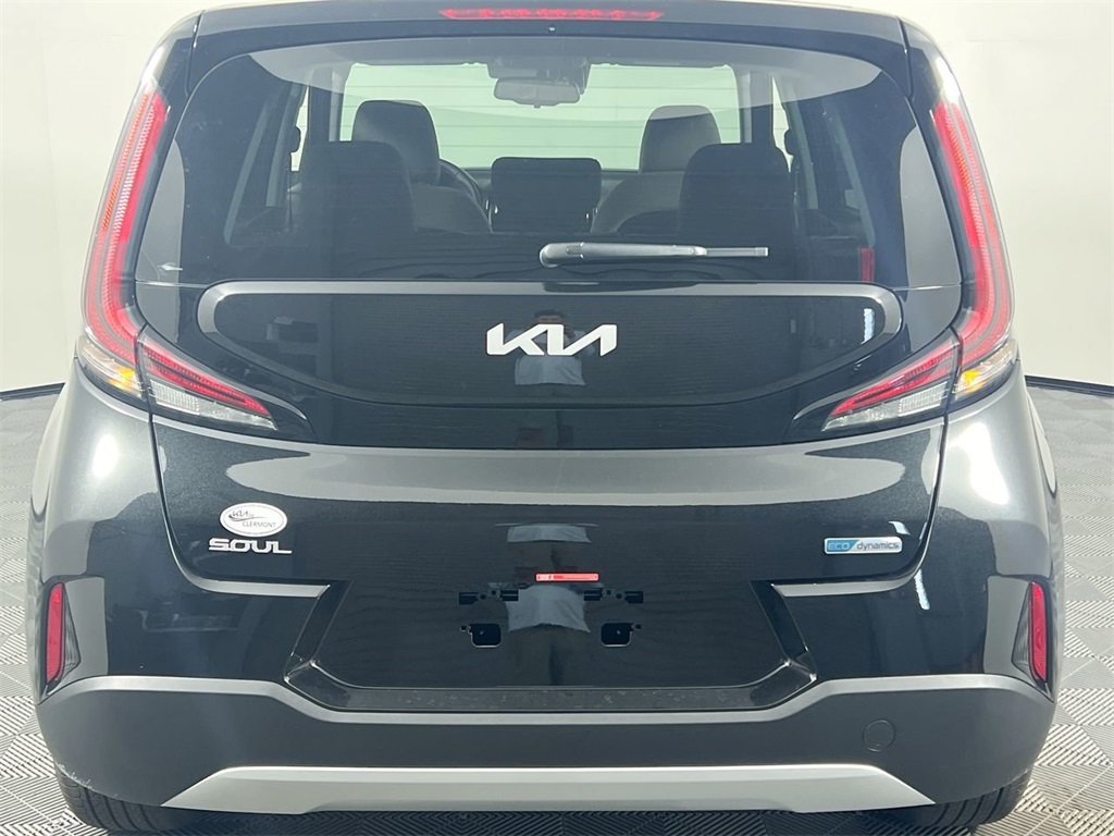 2025 Kia Soul EX photo 4