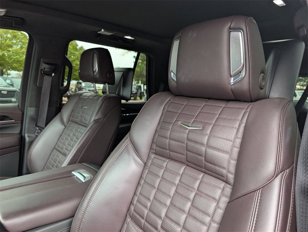 2024 Cadillac Escalade V-Series photo 10