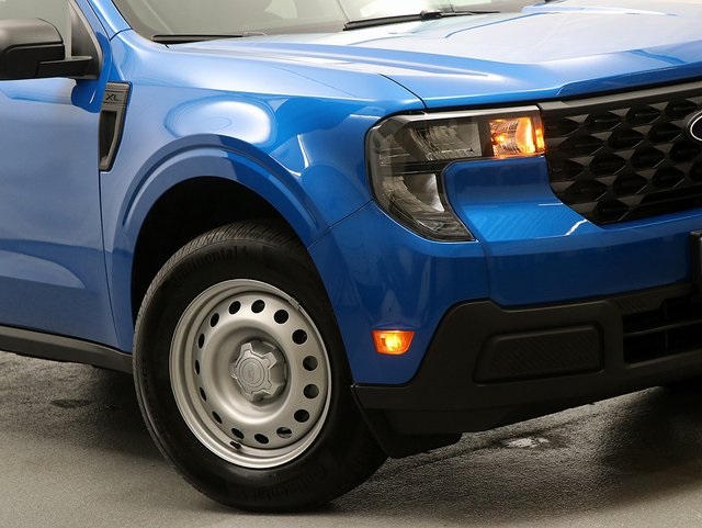 2025 Ford Maverick XL photo 3