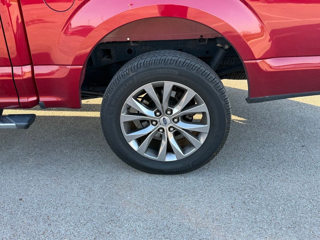 2016 Ford F-150 XLT photo 22