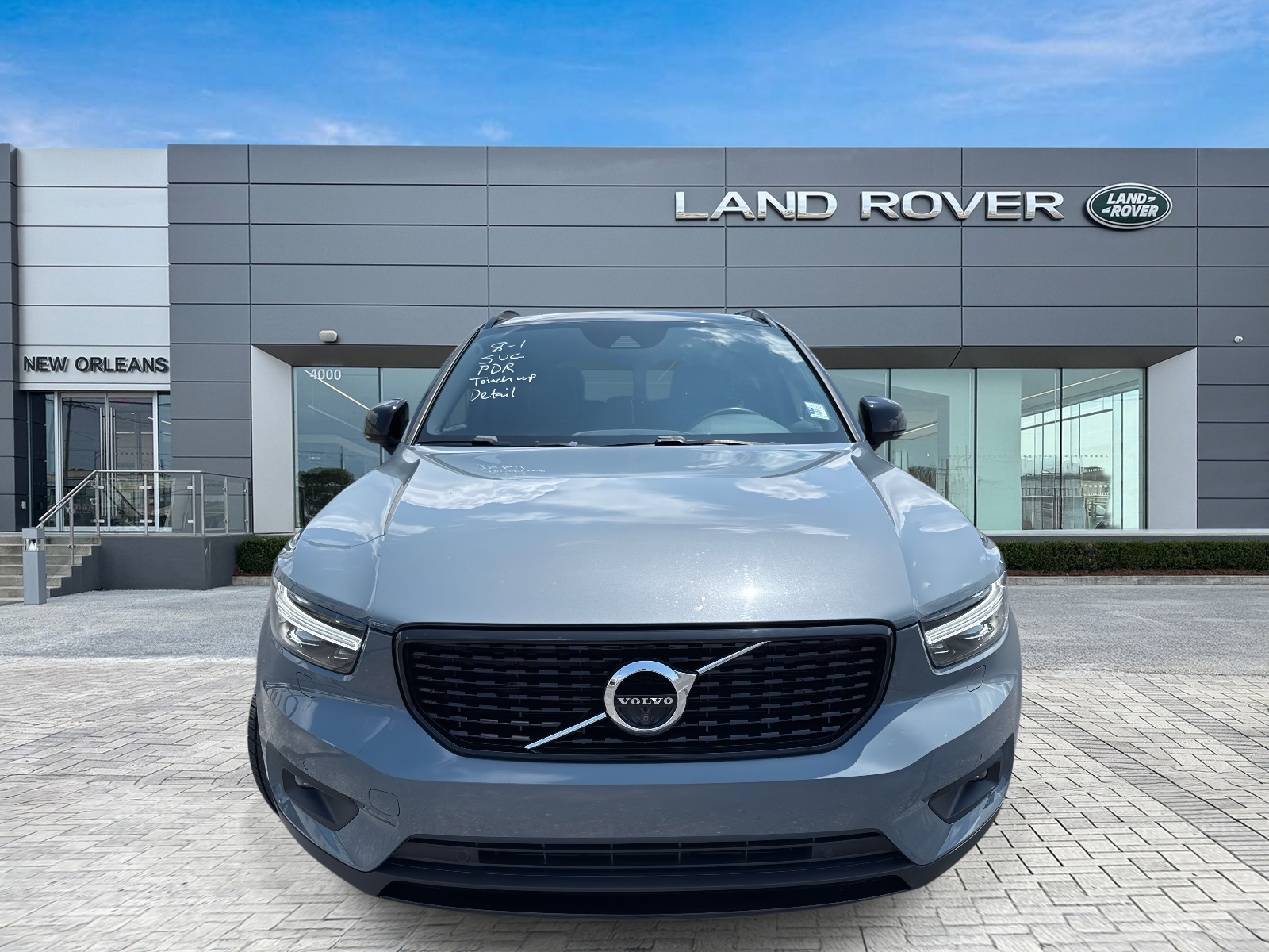 2021 Volvo XC40 R-Design photo 6