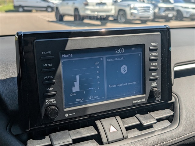 2022 Toyota RAV4 LE photo 17