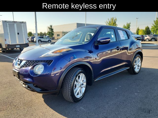 2016 Nissan Juke S photo 3