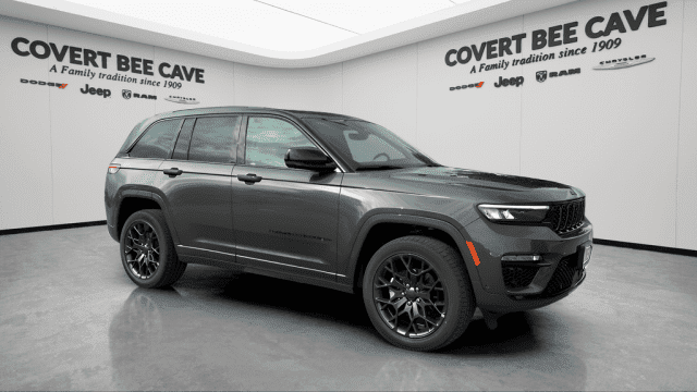 2025 Jeep Grand Cherokee Summit's photo