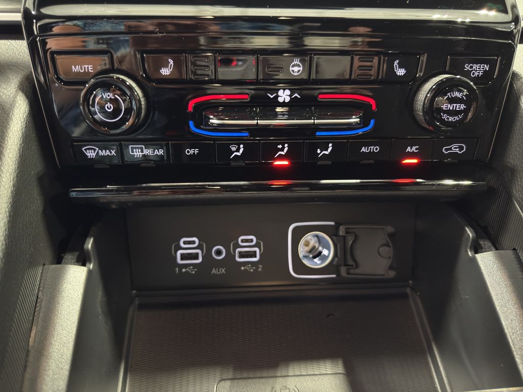 2025 Jeep Grand Cherokee Laredo Altitude photo 20