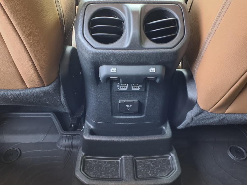 2022 Jeep Wrangler Unlimited Sahara 4xe photo 12