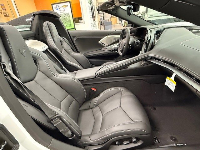 2026 Chevrolet Corvette Stingray 2LT photo 15