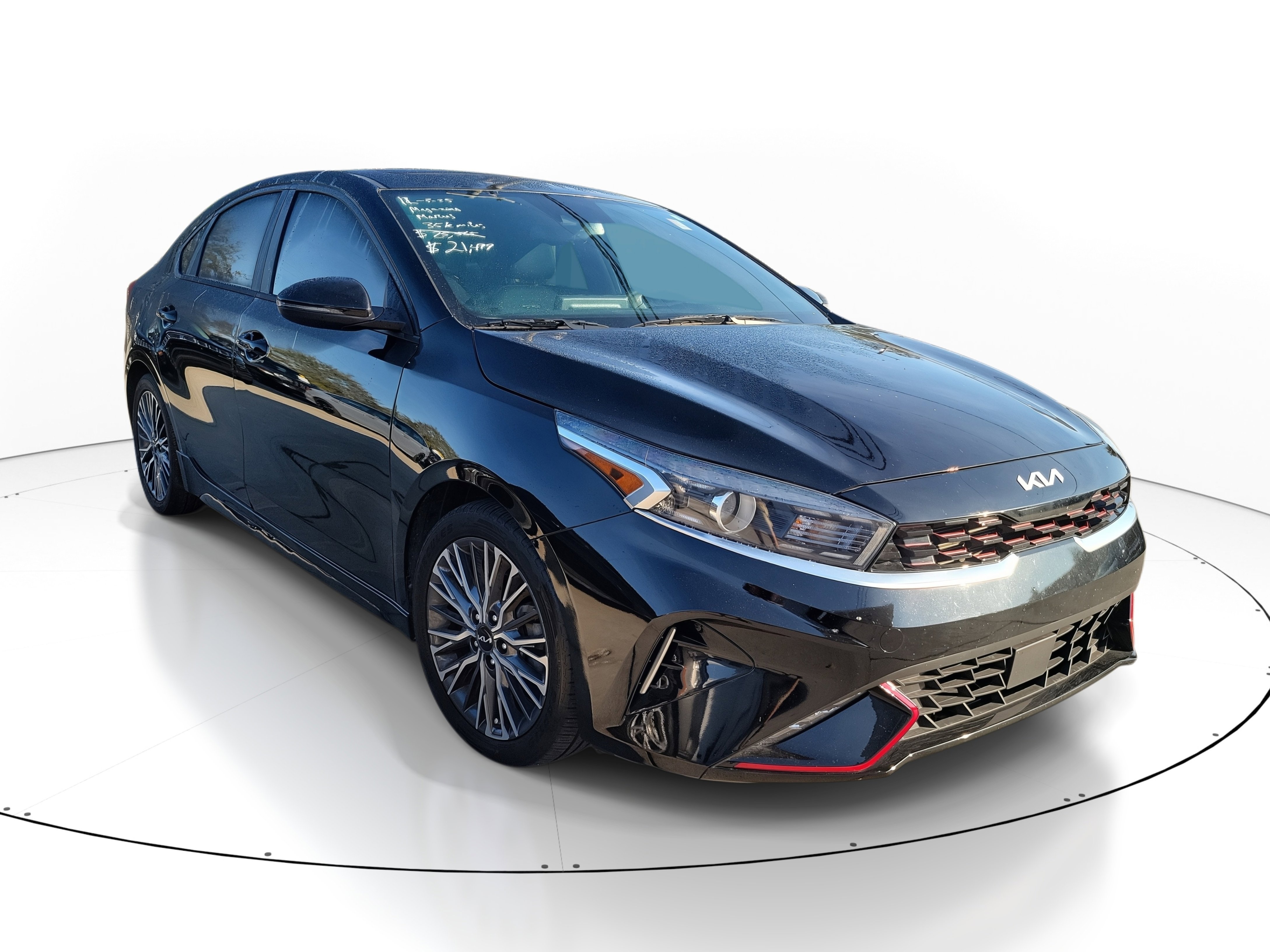 2022 Kia FORTE GT-Line's photo
