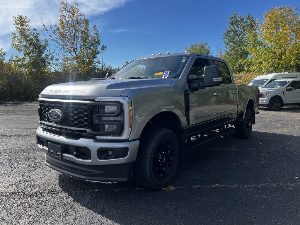 2023 Ford F-250 XLT photo 8
