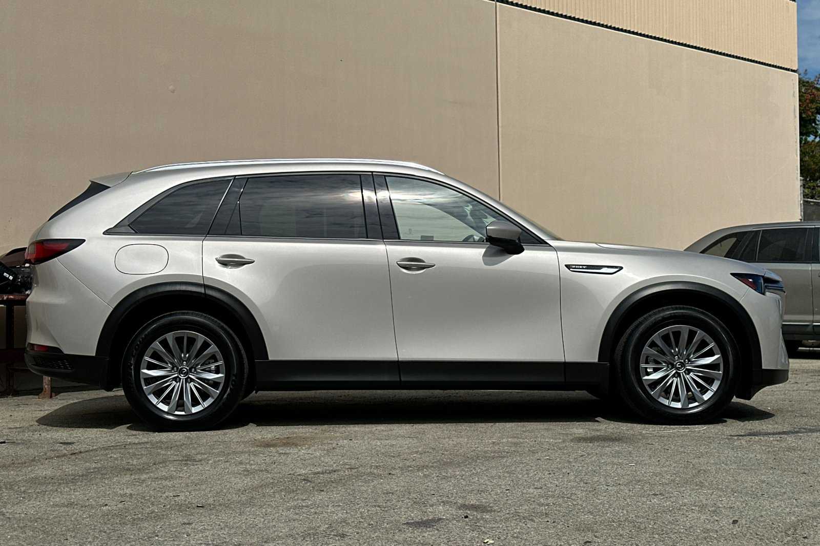 2024 Mazda CX-90 Preferred photo 3