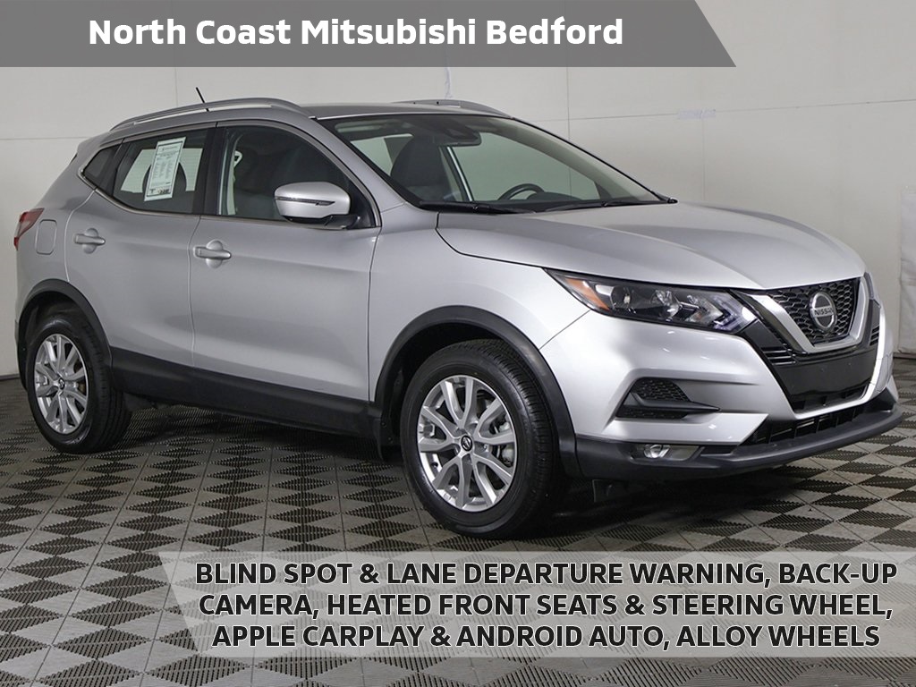 2022 Nissan Rogue Sport SV's photo