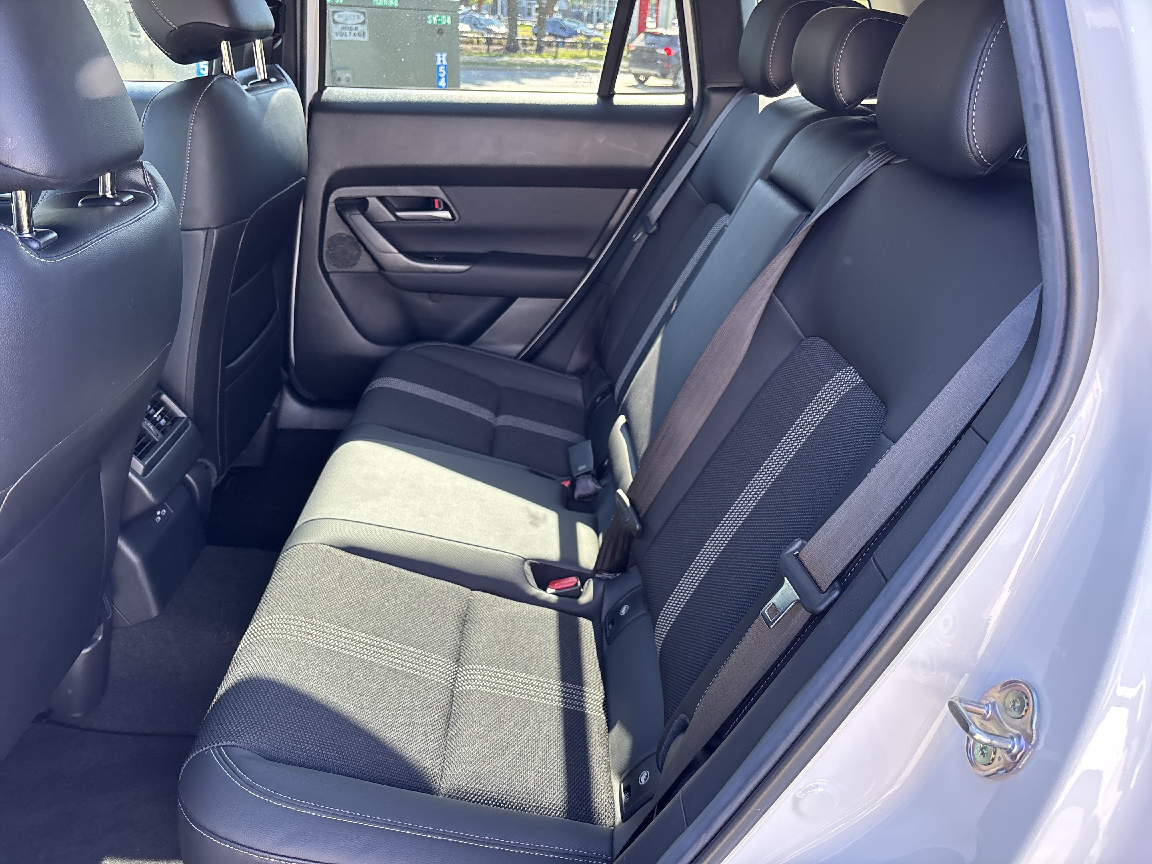 2025 Mazda CX-50 2.5 S Preferred photo 2