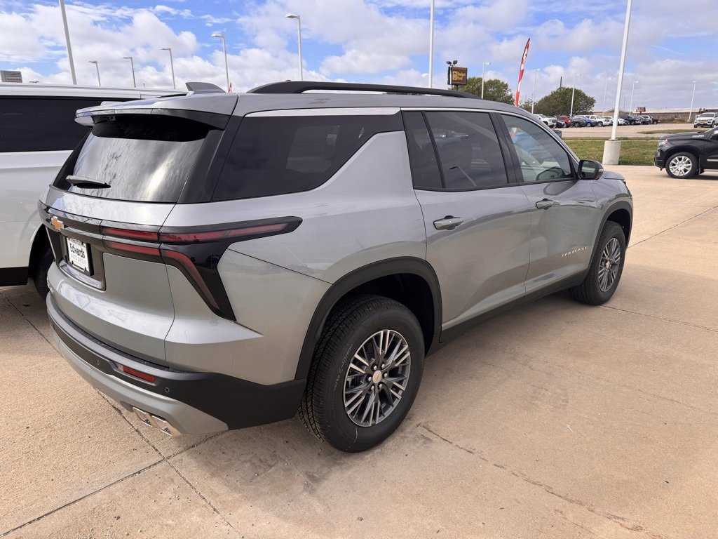 2026 Chevrolet Traverse photo 6