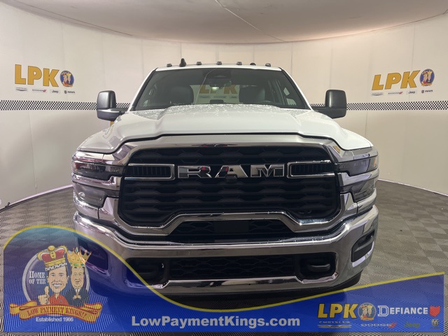 2025 Ram 2500 Tradesman photo 2