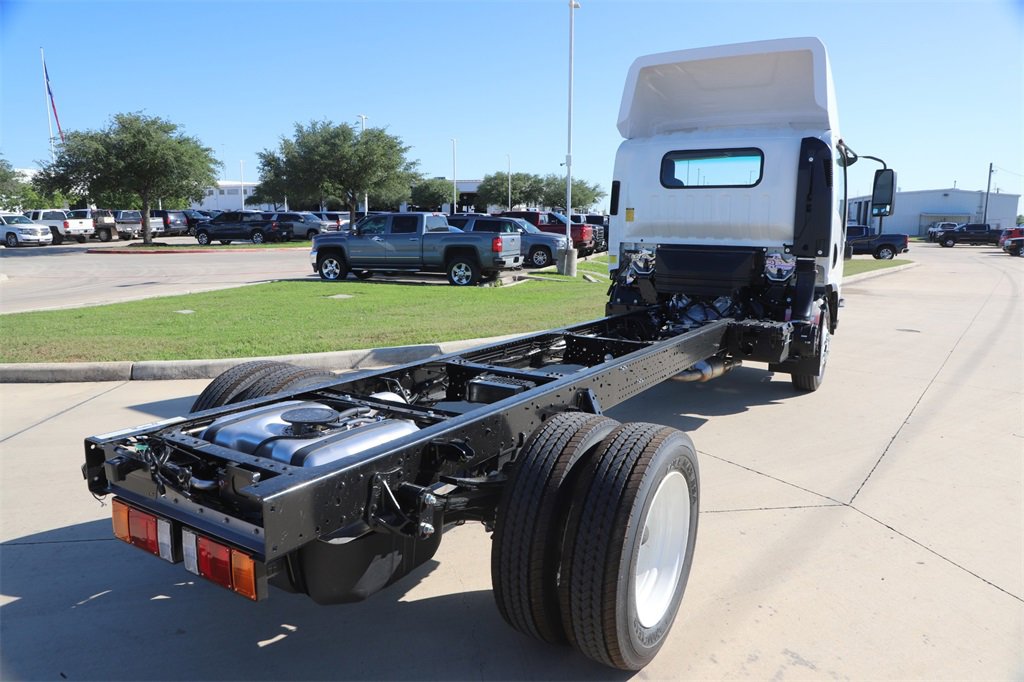2024 Chevrolet Silverado 4500HD photo 4