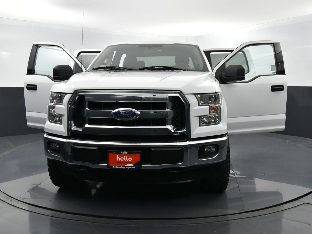 2015 Ford F-150 XLT photo 32