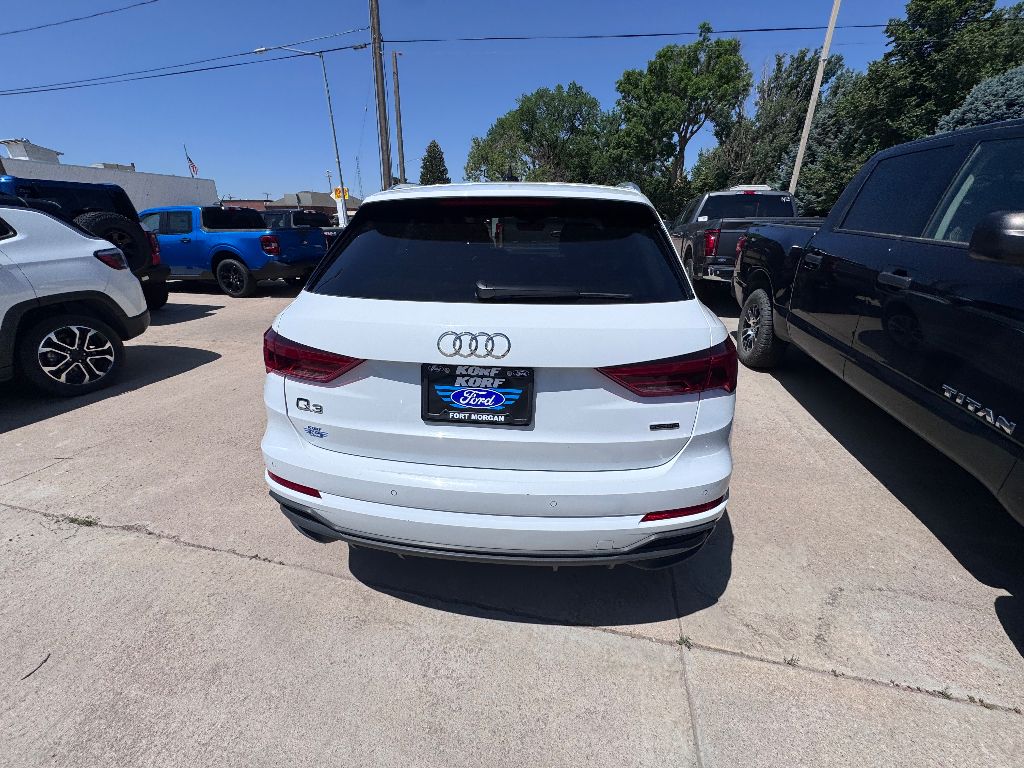 2024 Audi Q3 S line Premium photo 9