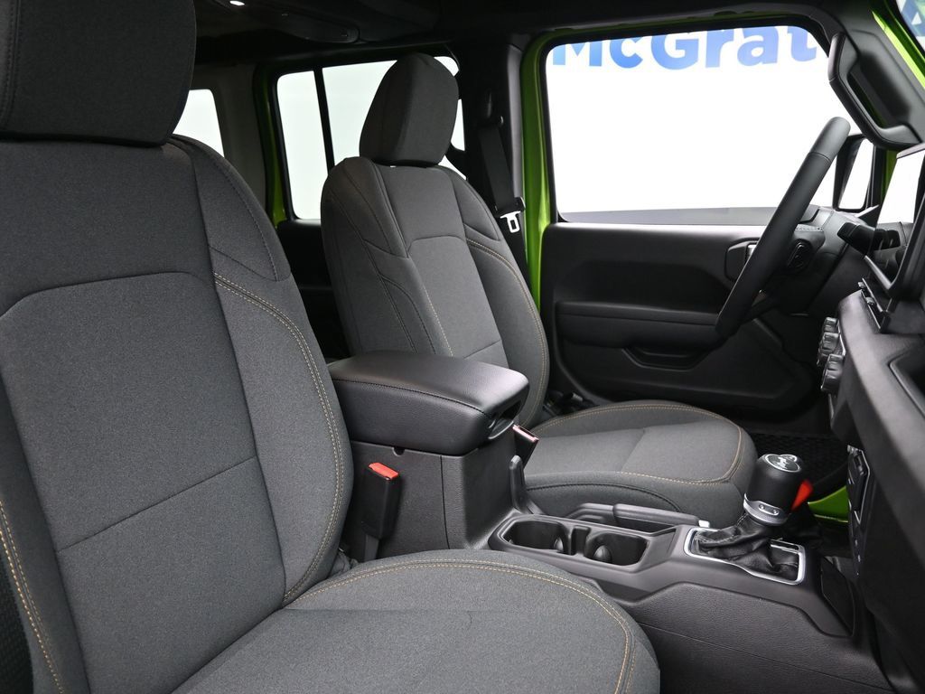 2025 Jeep Wrangler Sport S photo 5