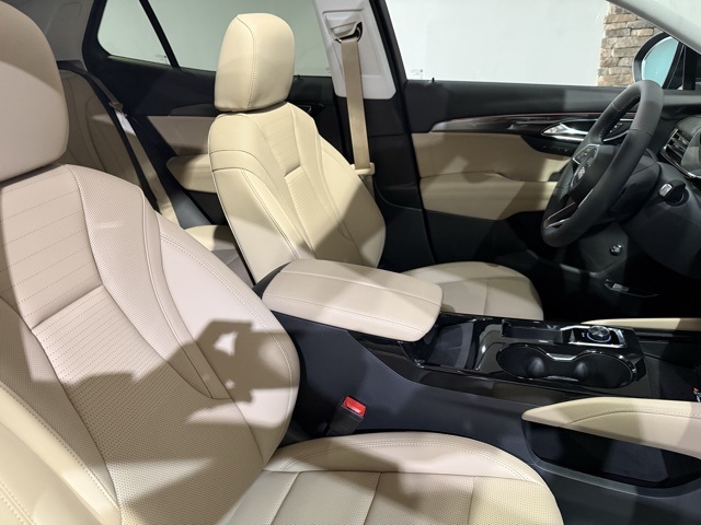 2025 Buick Envision Preferred photo 3