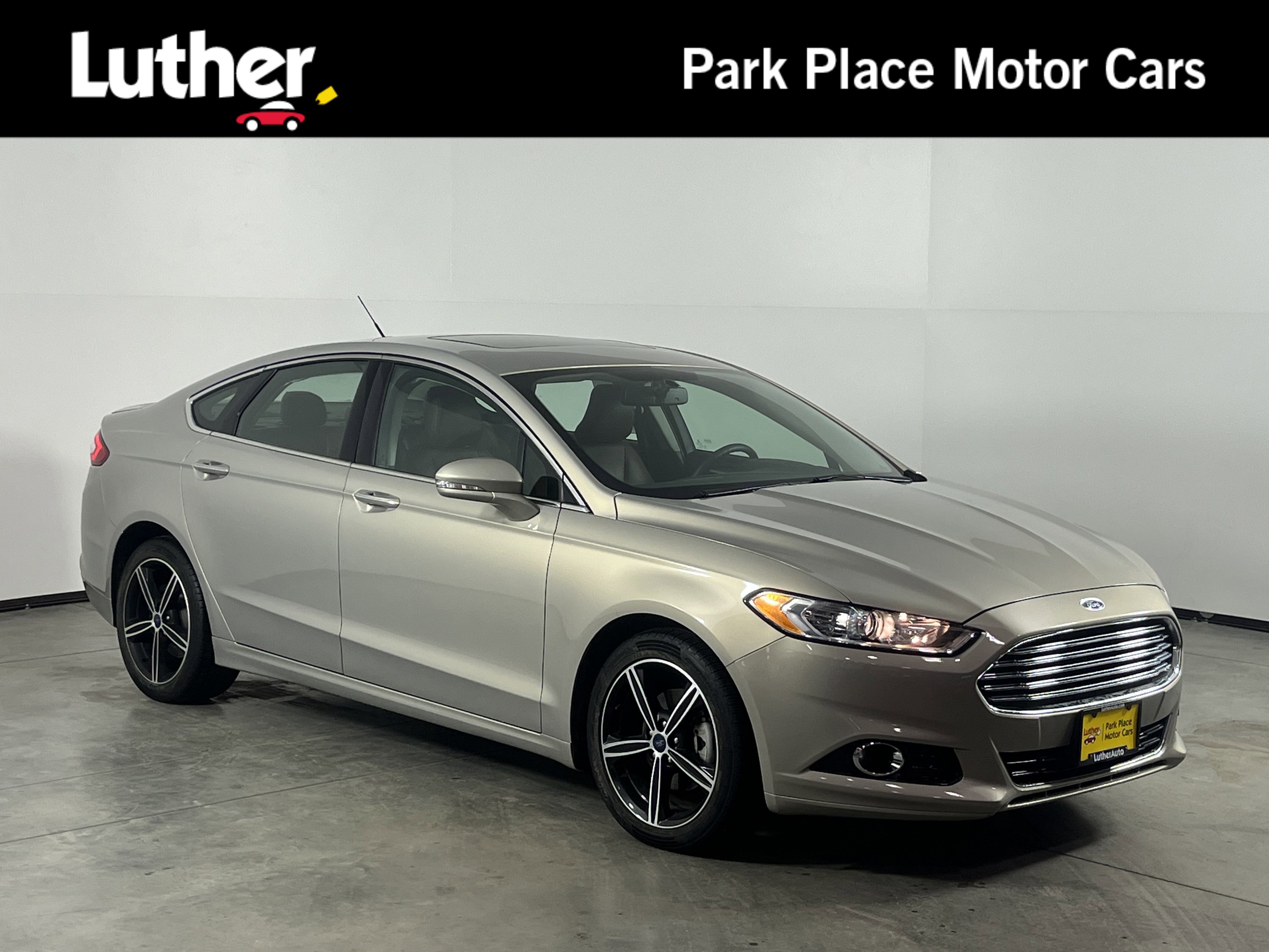 2016 Ford Fusion Titanium's photo