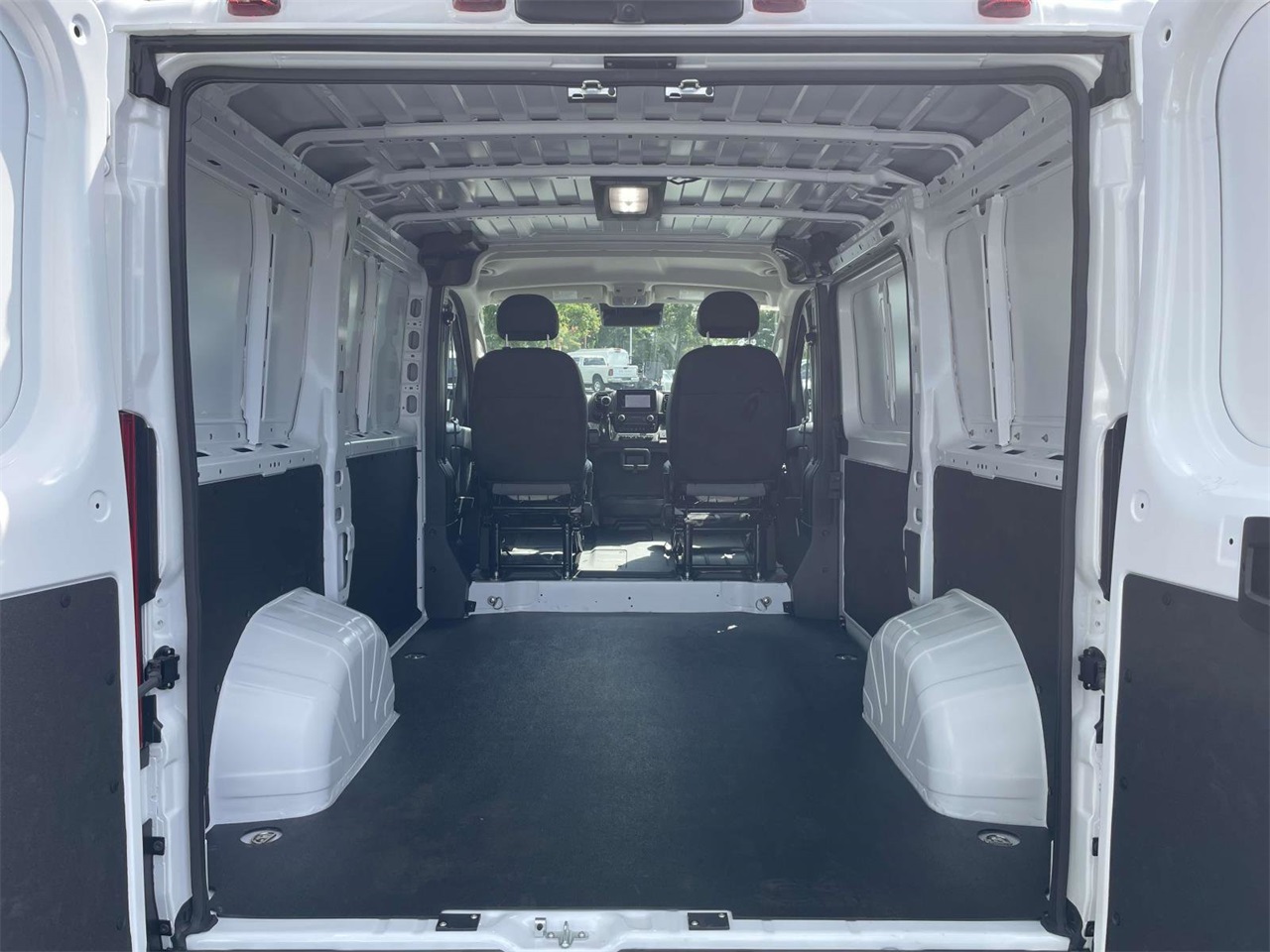2025 Ram ProMaster 1500 photo 24