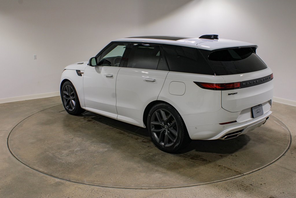 2025 Land Rover Range Rover Sport SE photo 3