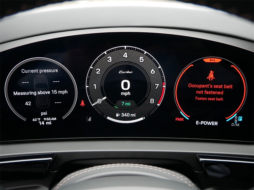 2025 Porsche Cayenne E-Hybrid Turbo photo 21