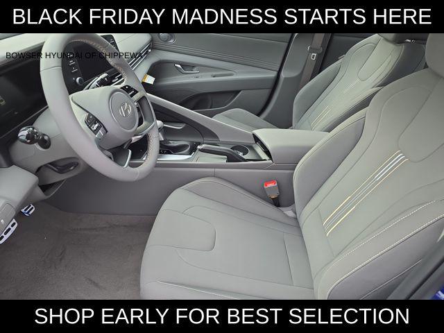 2026 Hyundai Elantra SEL Sport photo 4