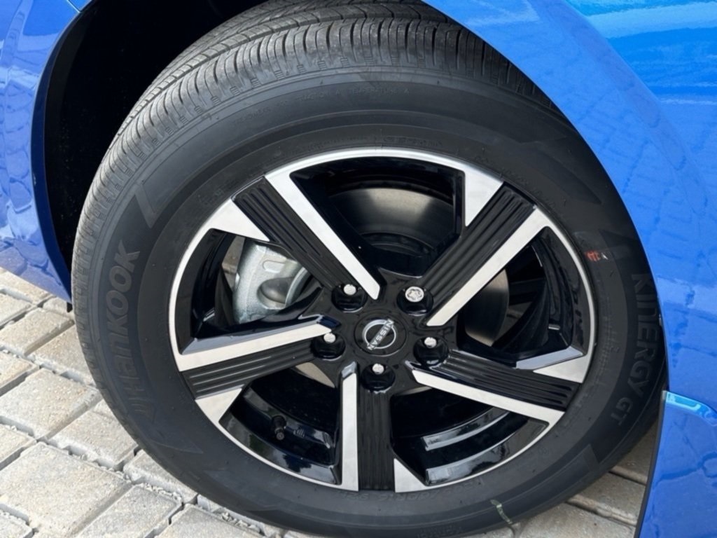 2025 Nissan Sentra SV photo 4