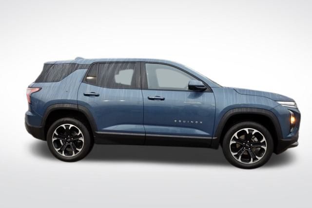 2025 Chevrolet Equinox LT photo 4