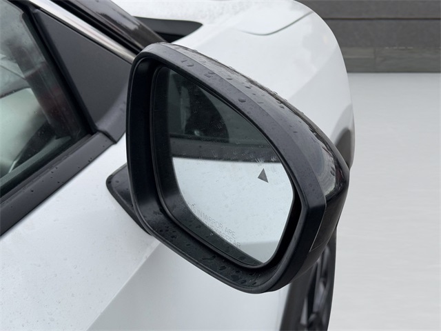 2025 Nissan Kicks SV photo 14