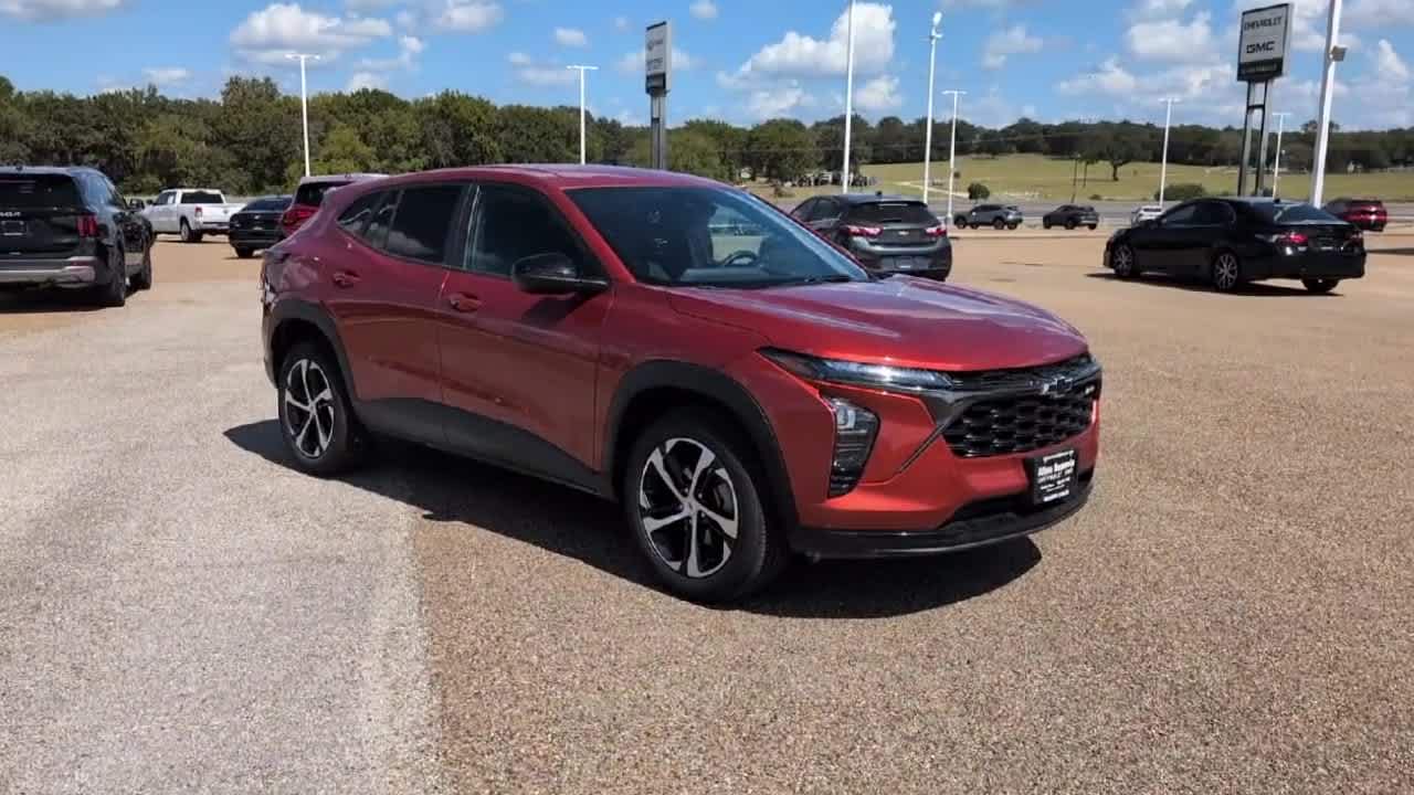 2024 Chevrolet Trax photo 3