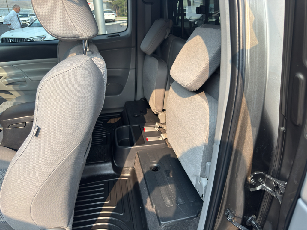 2013 Toyota Tacoma Base photo 5
