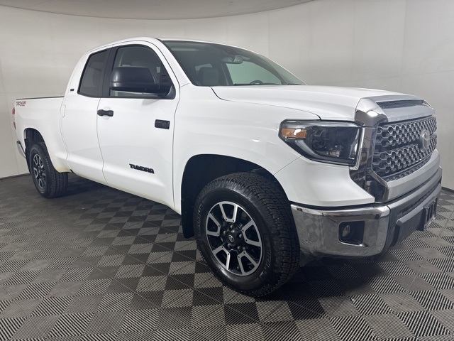 2020 Toyota Tundra SR5's photo