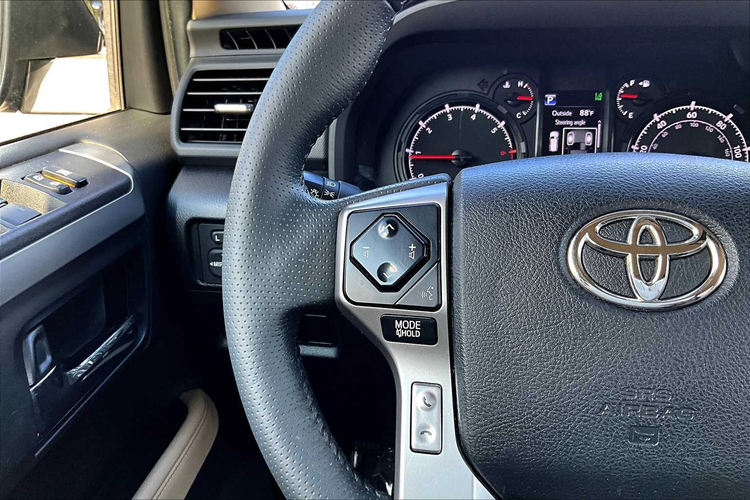 2021 Toyota 4Runner SR5 4WD photo 19