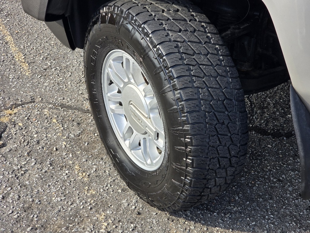 2009 Hummer H3 Base photo 24