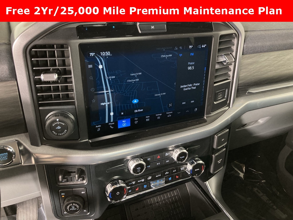 2025 Ford F-150 Lariat photo 2