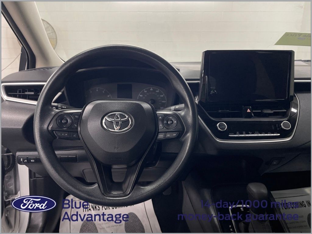 2024 Toyota Corolla LE photo 3