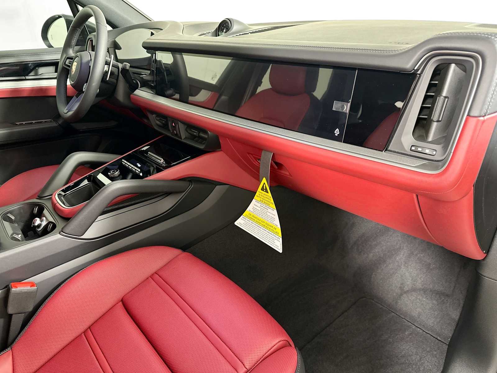 2025 Porsche Cayenne S photo 27